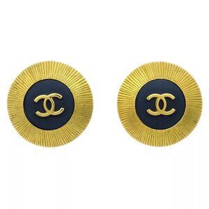 Chanel Gold Black Button Earrings Clip-On 95P 114900